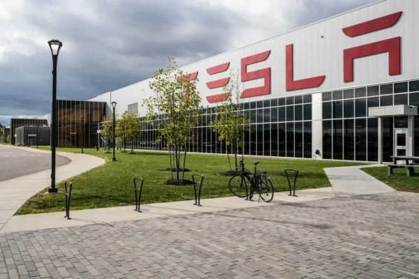 Наступна гігафабрика Tesla може з'явитися в Канаді